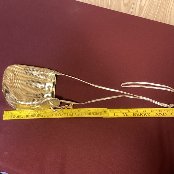 Vintage drawstring evening bag special occasion made in Hong Kong - Picture 7 of 10